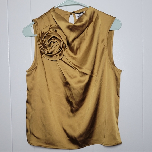 NWT Future Collective High Neck Dimensional Flower Accent Sleeveless Blouse SM - Picture 2 of 13